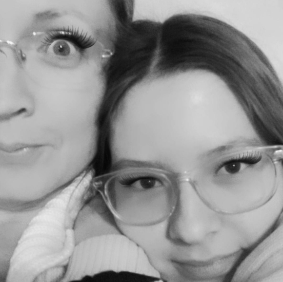 💕 Welcome to my Closet! 💕 - Picture 3 of 6